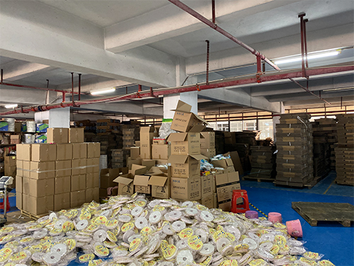 包裝膠帶的紙箱